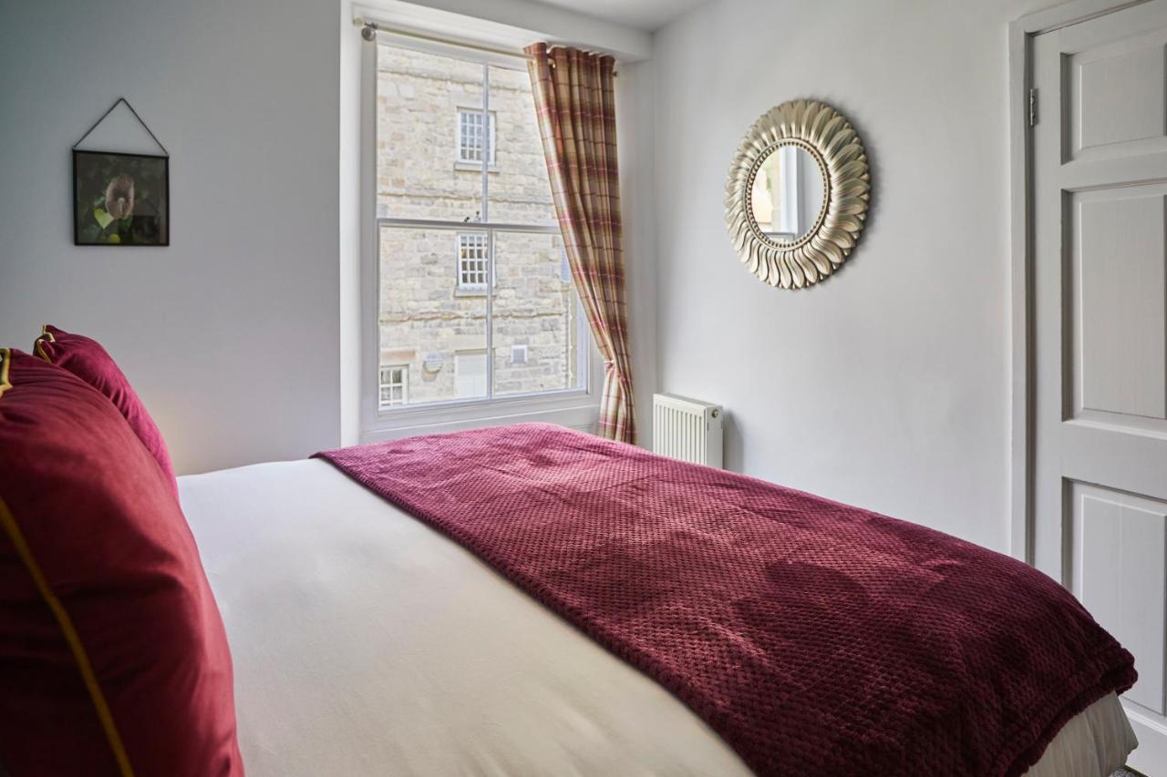 Host & - Beckside * Pickering